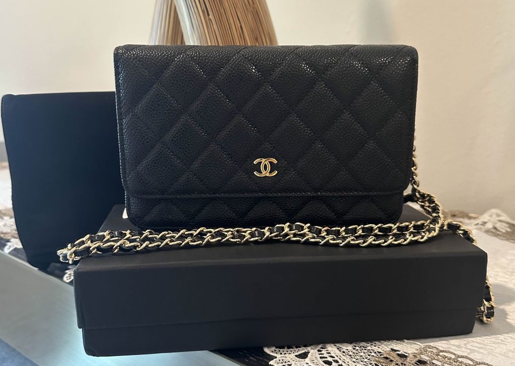 C-Genuine leather Wallet on a Chain in&nbsp;Caviar.